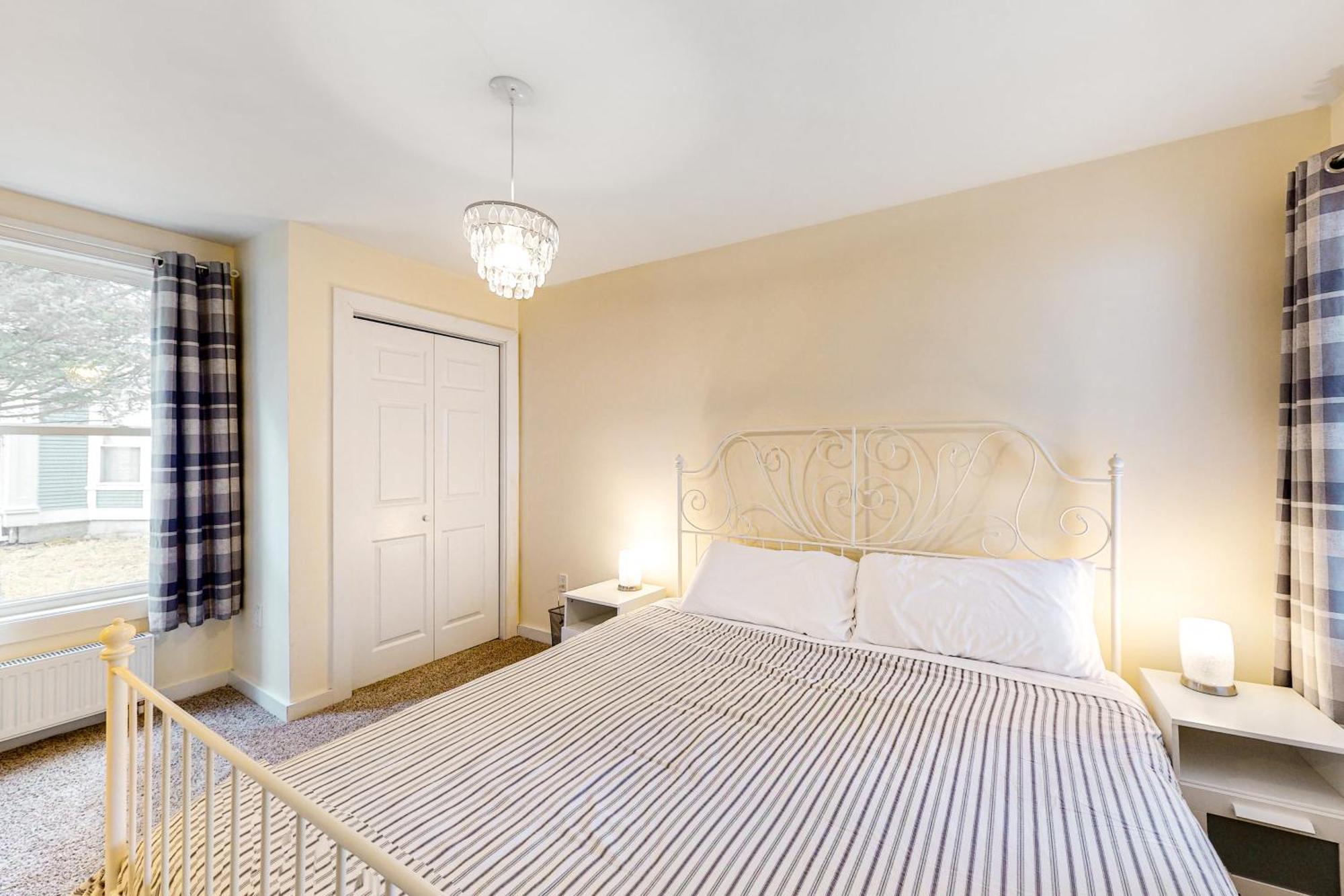 Pleasant Condos Ludlow Room photo